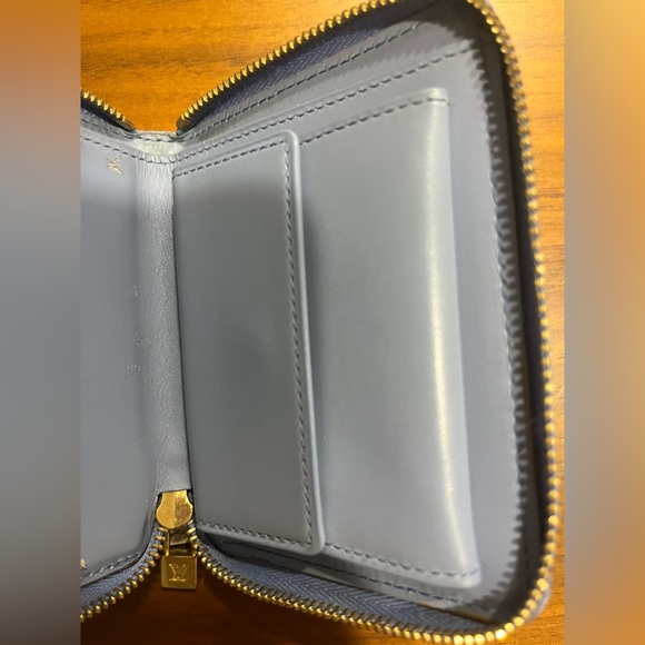 Louis Vuitton Vernis Zippy Wallet - Picture 4 of 9